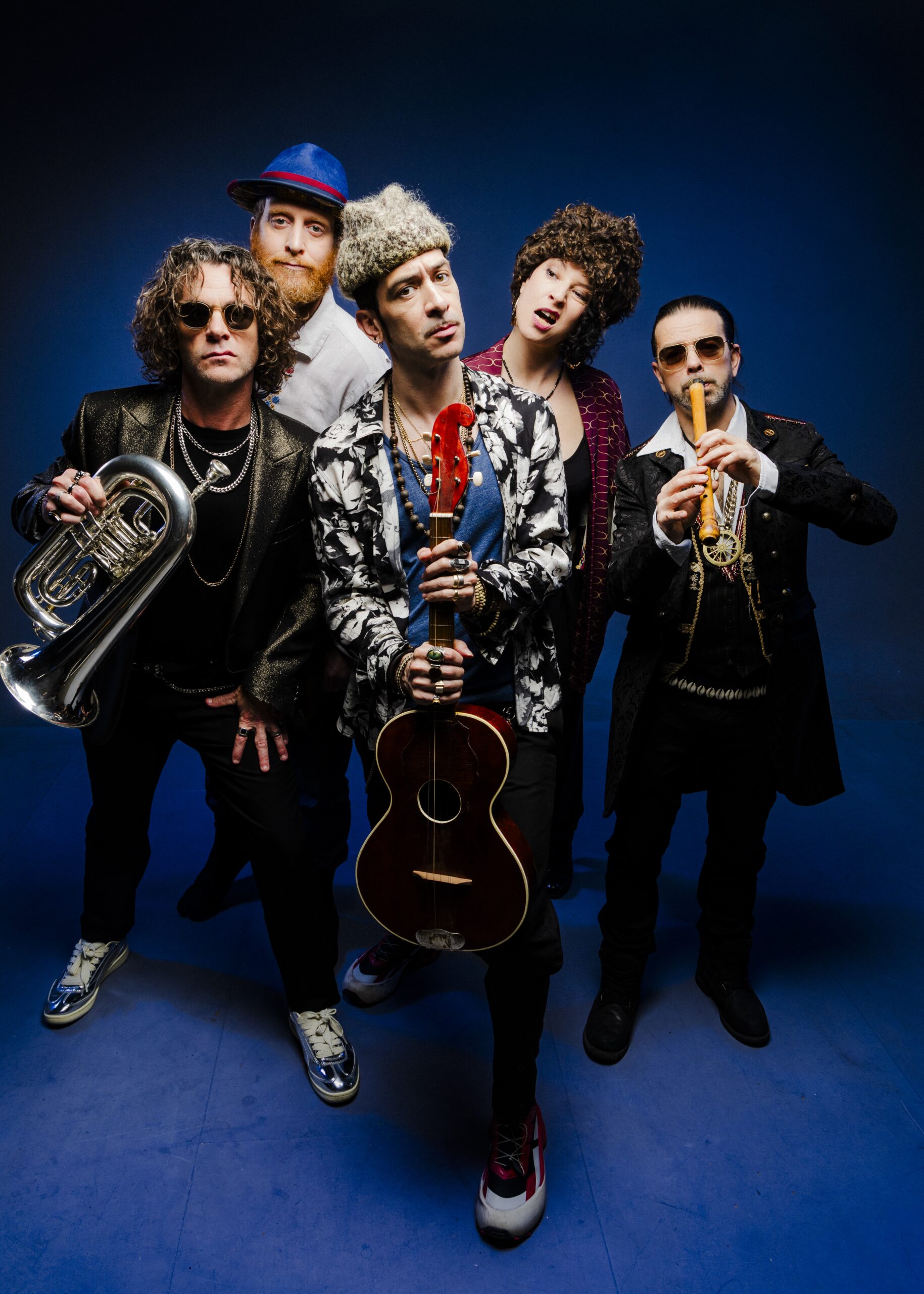 LA CARAVANE PASSE-529